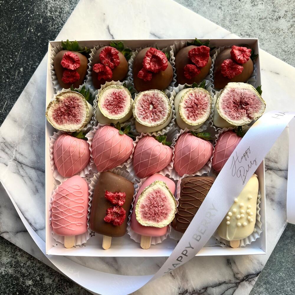 Клубника и бананы в шоколаде: «Романтический день»