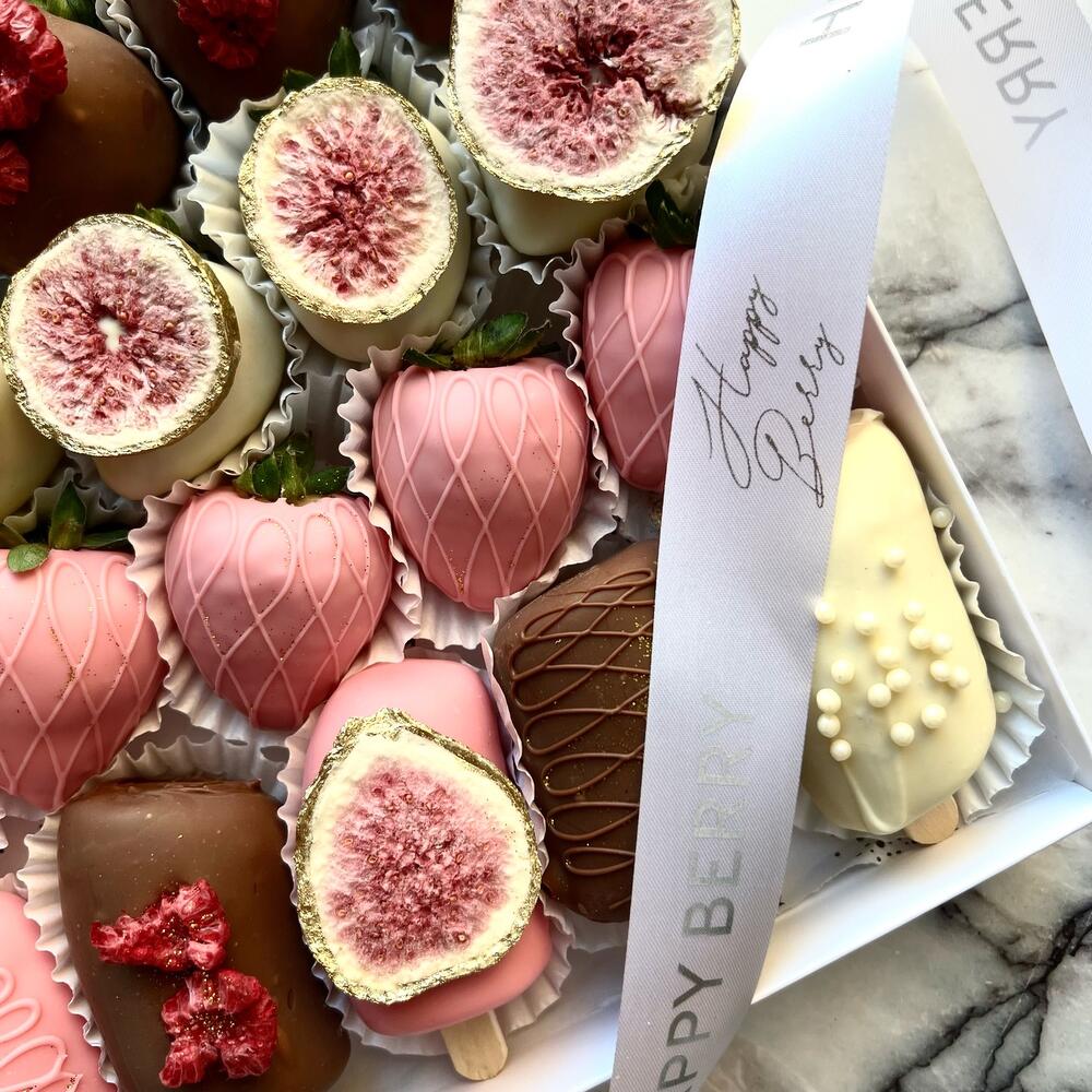 Клубника и бананы в шоколаде: «Романтический день»