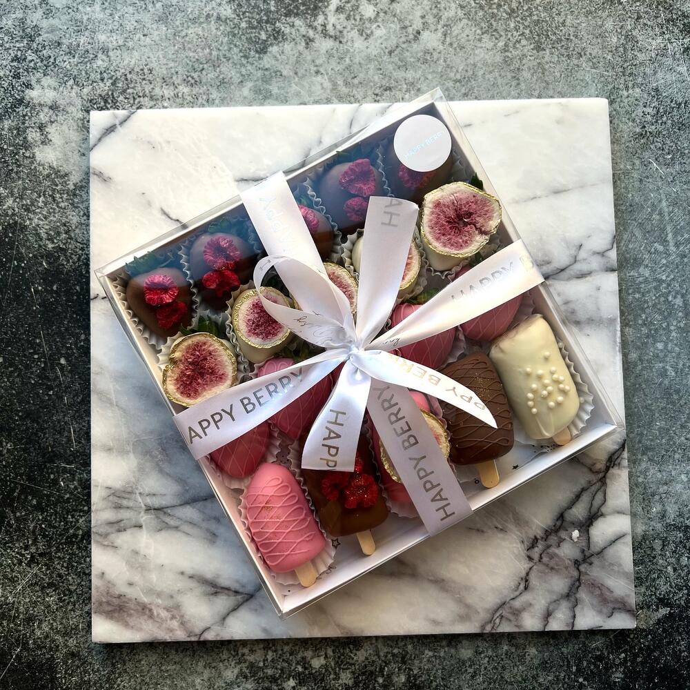 Клубника и бананы в шоколаде: «Романтический день»