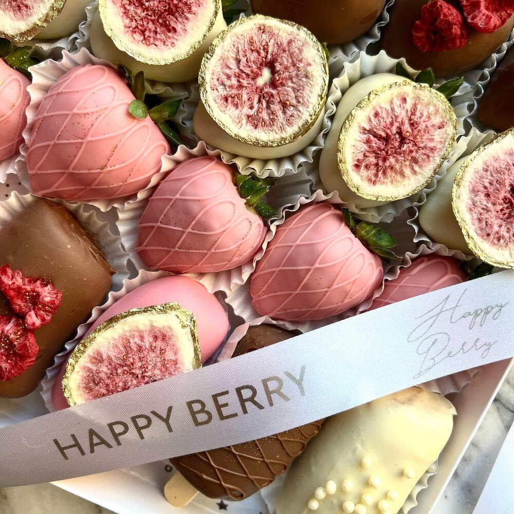 Клубника и бананы в шоколаде: «Романтический день»