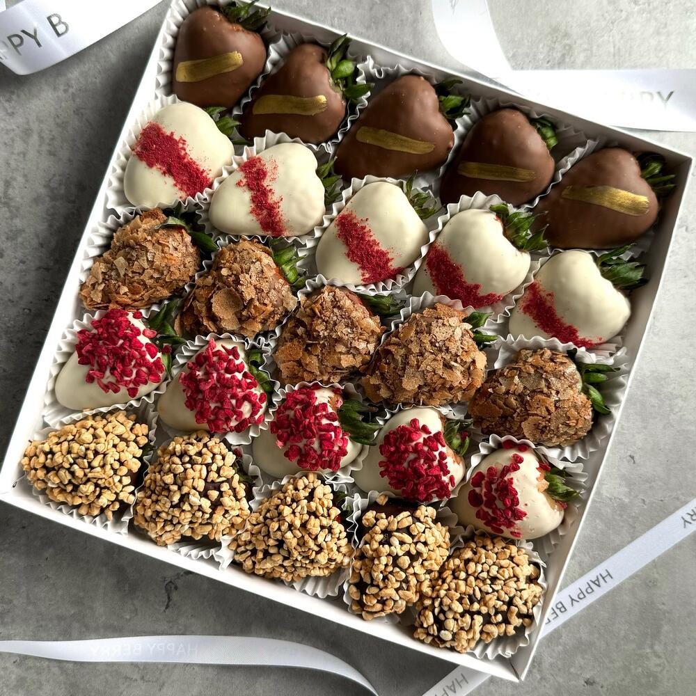 Клубника в шоколаде "Три шоколадки" (25-30 ягод)