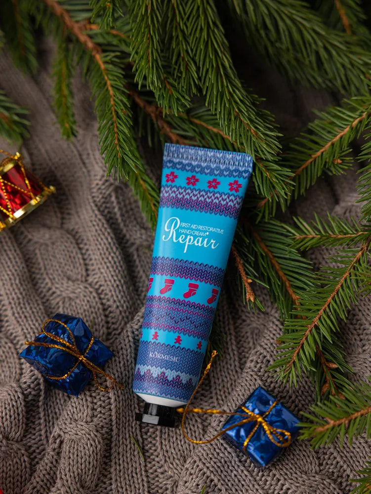 Подарочный набор для женщин к Новому году — подарок для учительницы, мамы, подруги, коллеги — теплый женский шарф, палантин, кружка, чайная чашка.